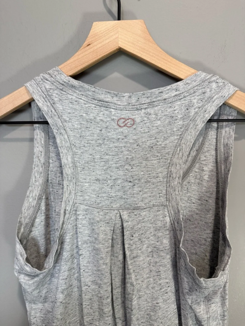 Calia Light Gray Women’s Tank Top - Casual Scoop Neck Size Medium - Picture 3 of 4